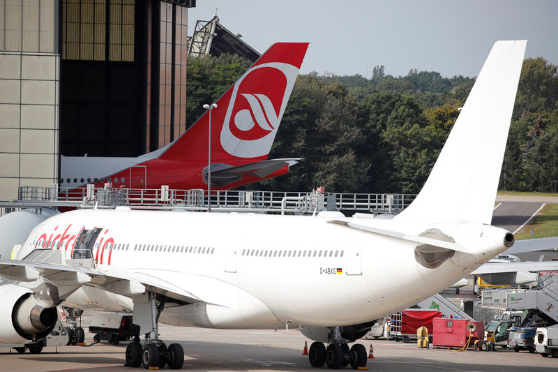 © Reuters. IAG A SOUMIS UNE OFFRE SUR AIR BERLIN