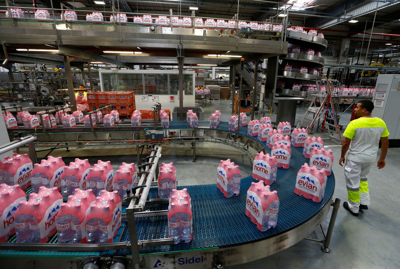 © Reuters. Packs of Evian water are pictured in the new bottling plant during the official opening ceremony in Publier