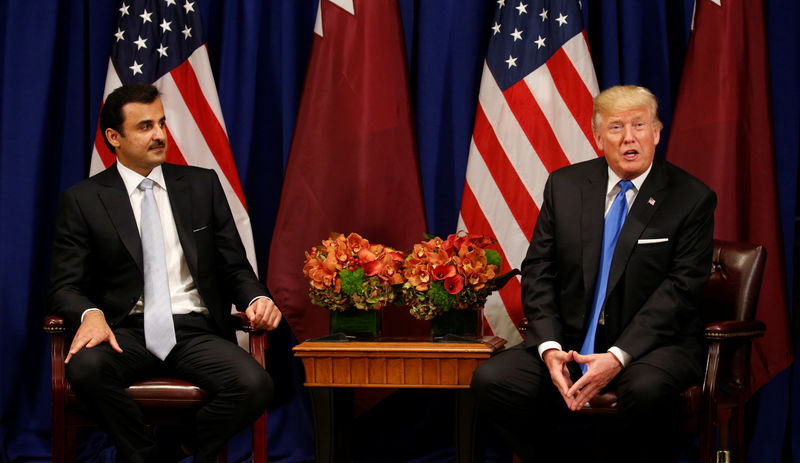 © Reuters. U.S. President Trump meets the Qatar's Emir Sheikh Tamim bin Hamad al-Thani in New York