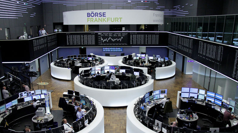 © Reuters. The German share price index, DAX board, is seen at the stock exchange in Frankfurt