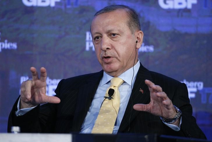 © Reuters. Turkish President Erdogan speaks at the Bloomberg Global Business Forum in New York