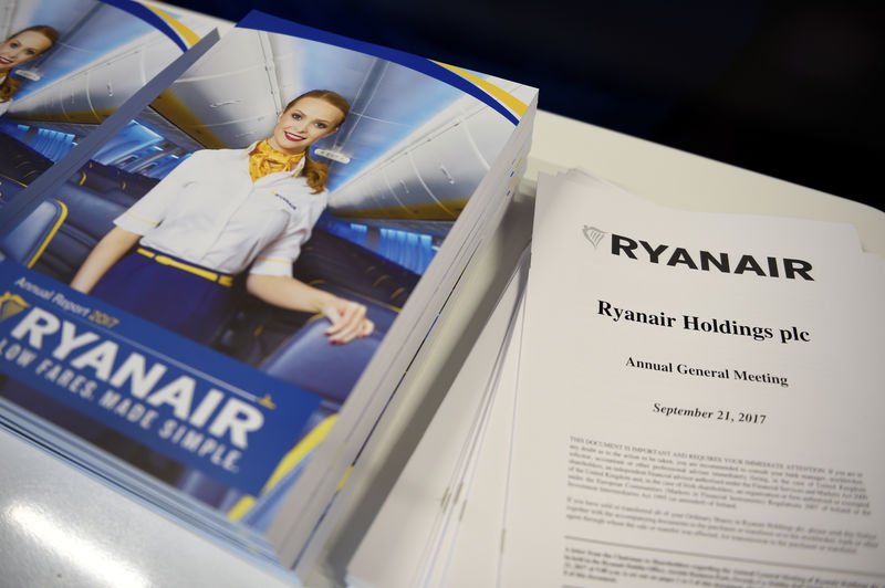 © Reuters. A copy of the Ryanair AGM report is seen at the Ryanair AGM in Dublin