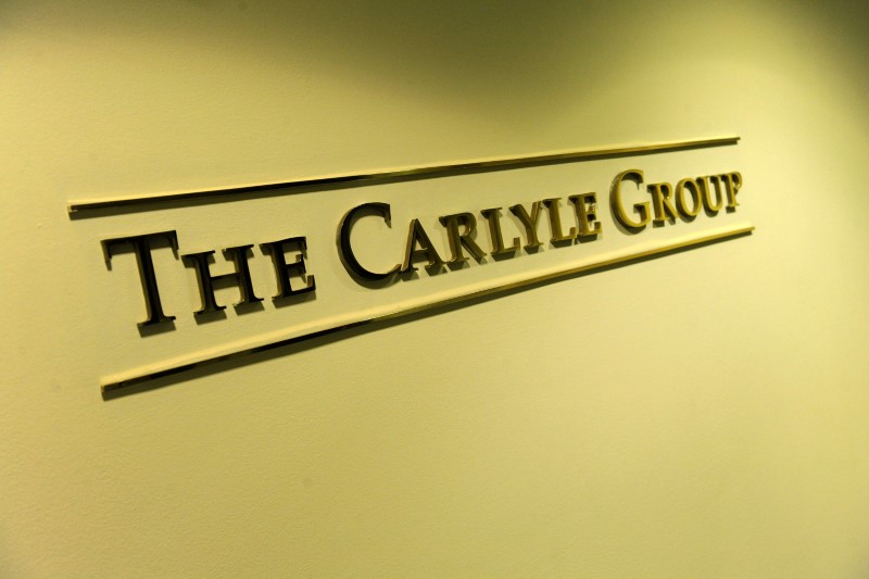 © Reuters. A general view of the lobby outside of the Carlyle Group offices in Washington