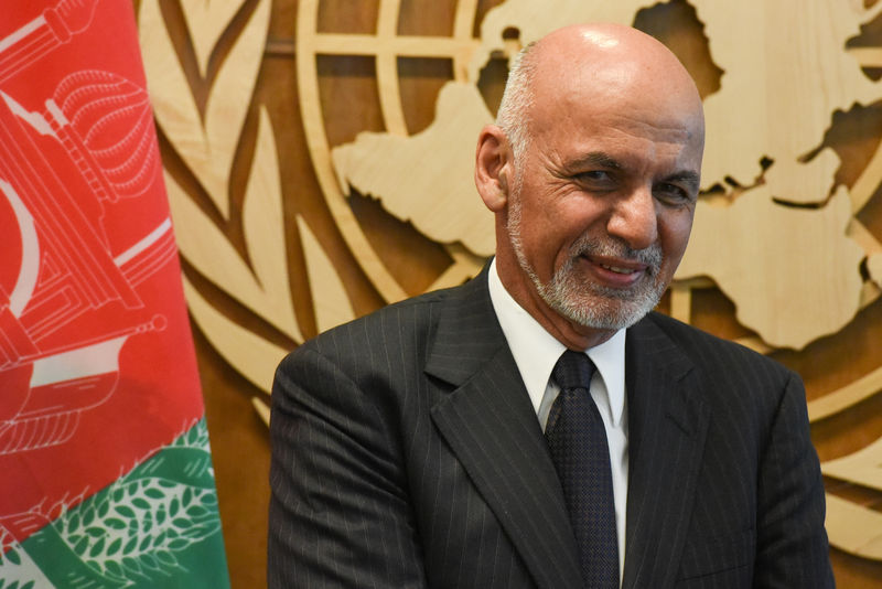 © Reuters. Afghanistan's President Ghani poses for a photograph at the 72nd United Nations General Assembly  in New York City