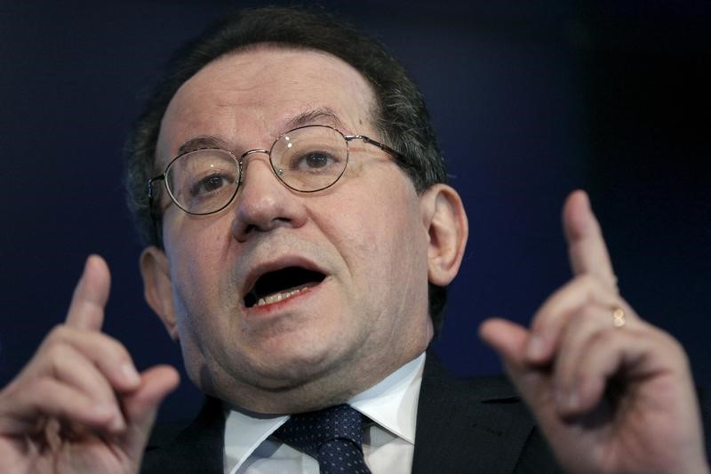 © Reuters. CONSTANCIO: L'INFLATION CONTINUE DE PERTURBER LES BANQUIERS CENTRAUX