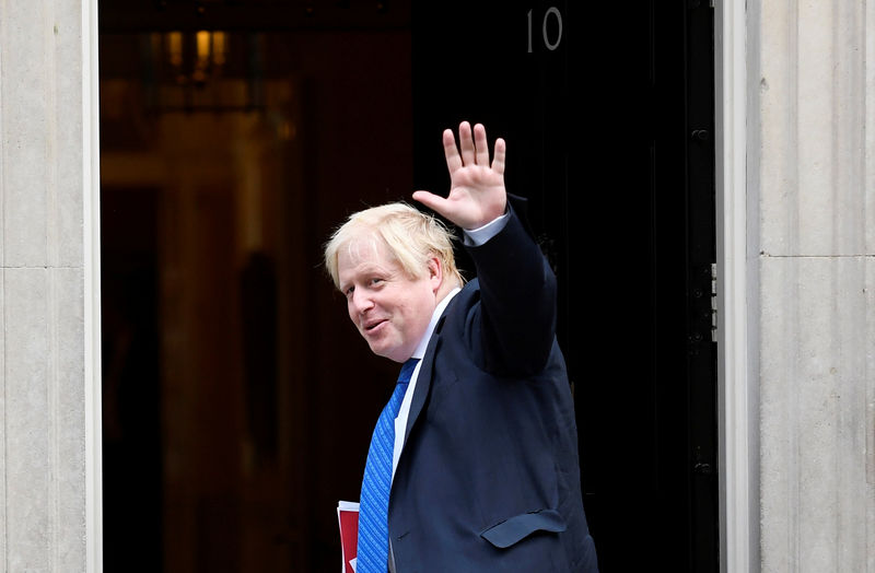 © Reuters. Boris Johnson, Britain's Foreign Secretary, arrives for a cabinet meeting at 10 Downing Street in London
