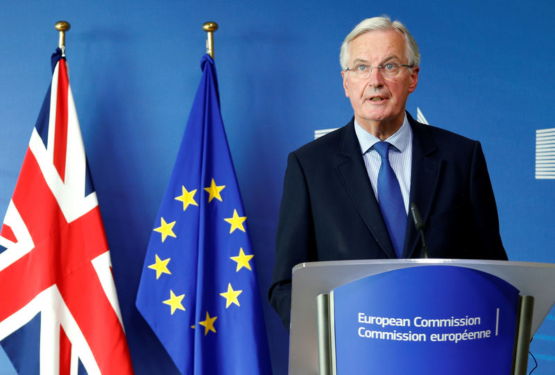 © Reuters. EU's chief Brexit negotiator Barnier talks to the media ahead of Brexit talks in Brussels