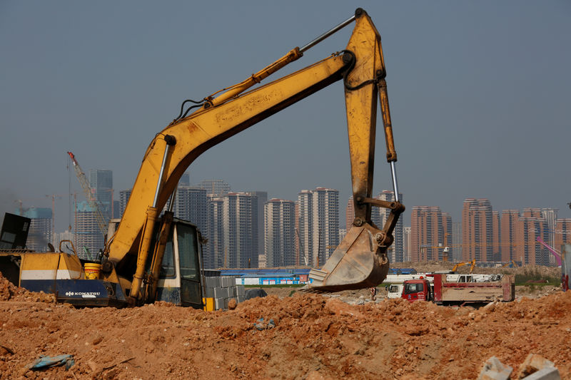 © Reuters. Residential apartments are under construction at Hengqin Island