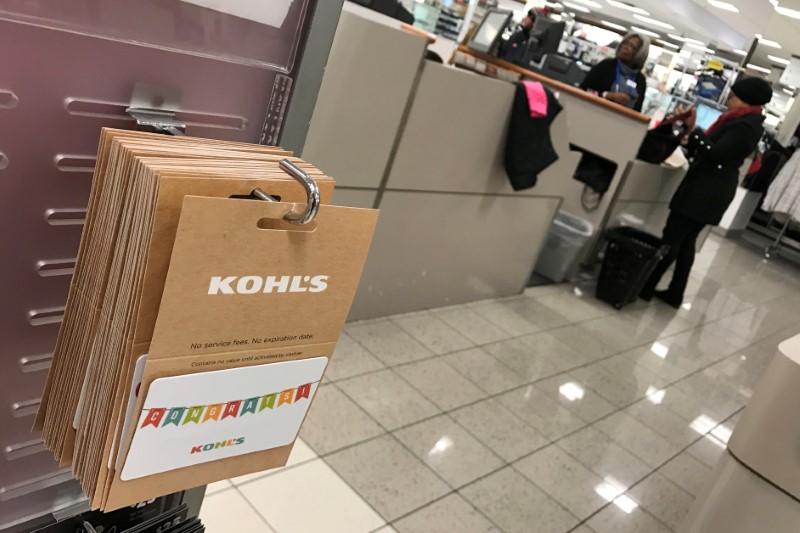 © Reuters. A Kohl's gift card display is seen inside a Kohl's department store in the Queens borough of New York