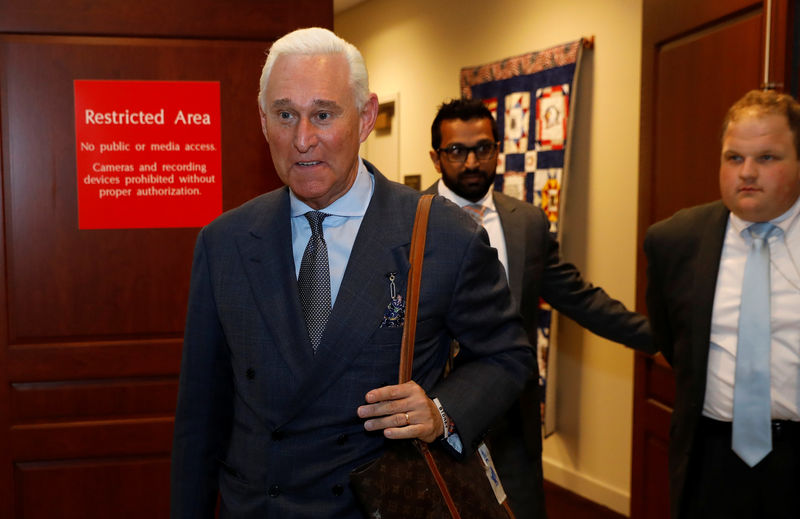 © Reuters. U.S. political consultant Roger Stone, a longtime ally of President Donald Trump, emerges from a closed hearing on Russian election interference in Washington