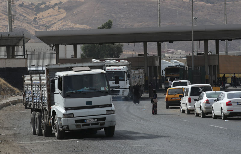 © Reuters. وزير: حدود تركيا مع شمال العراق ما زالت مفتوحة