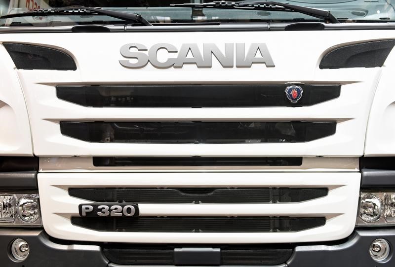 © Reuters. SCANIA ÉCOPE D'UNE AMENDE DE 880 MILLIONS D'EUROS POUR PARTICIPATION À UN CARTEL