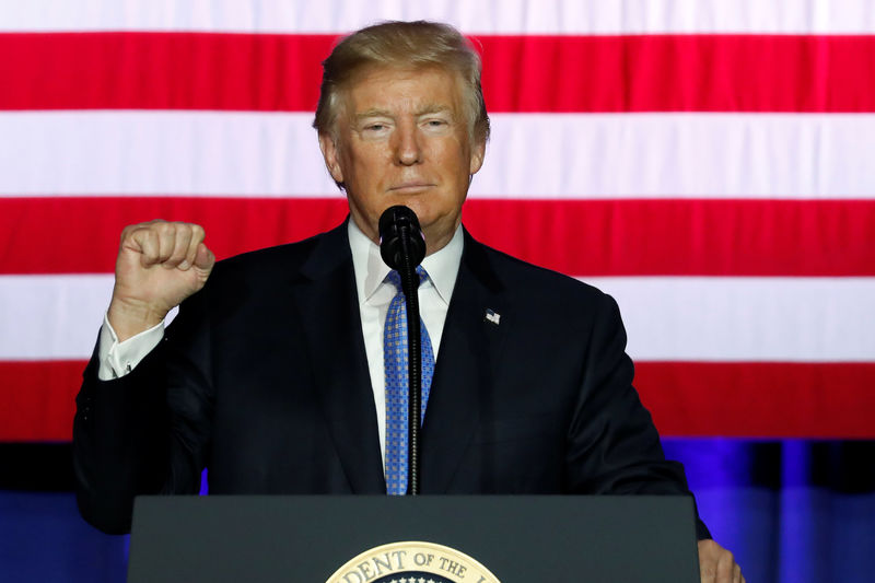 © Reuters. Trump delivers remarks on proposed changes to the tax code at an event in Indianapolis