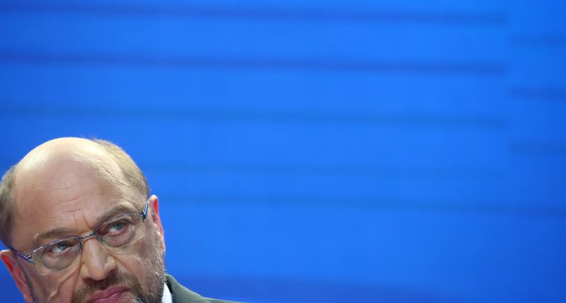 © Reuters. Social Democratic Party leader and top candidate Schulz delivers a speech after the general election