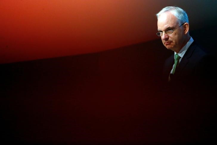 © Reuters. E.ON Chief Executive Officer Johannes Teyssen speaks during the annual shareholders meeting in Essen