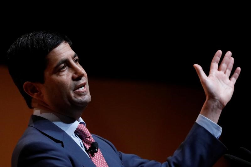 © Reuters. Kevin Warsh, Fellow in Economics at the Hoover Institution and lecturer at the Stanford Graduate School of Business, speaks during the Sohn Investment Conference in New York City