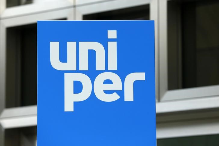 © Reuters. A logo of the German energy utility company Uniper SE is pictured at their headquarters in Duesseldorf