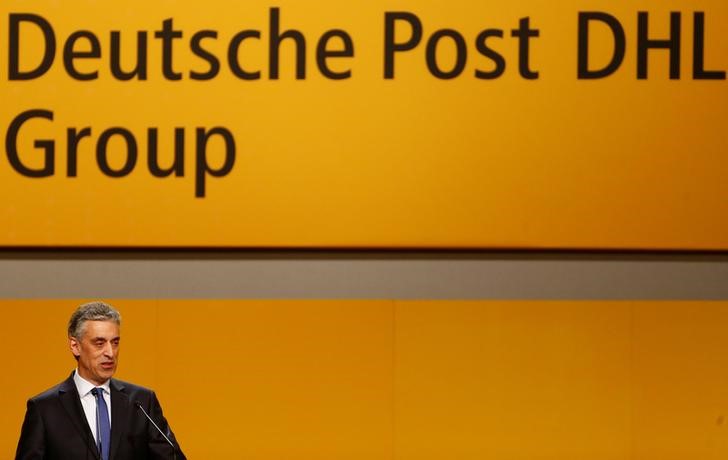 © Reuters. Frank Appel, CEO of German postal and logistics group Deutsche Post DHL, during the company's annual shareholder meeting in Bochum