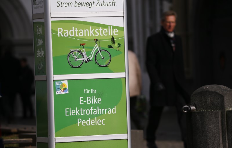 © Reuters. A fuel station for e-bikes is pictured in the historic city centre of the western German city of Koblenz