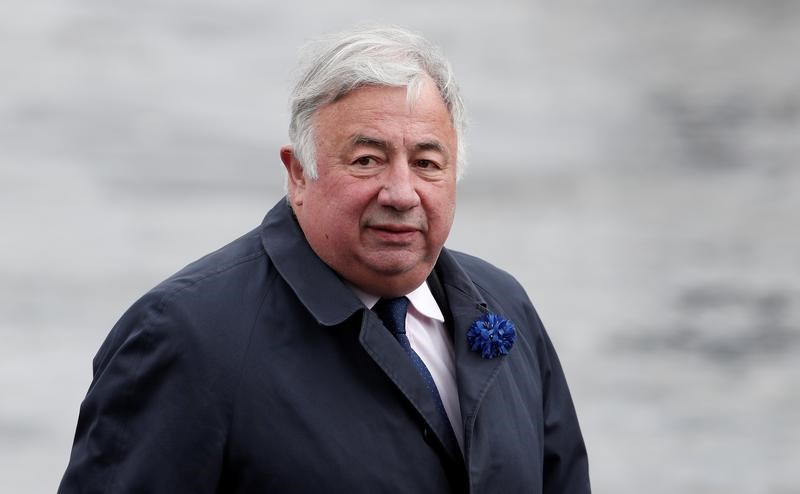 © Reuters. GÉRARD LARCHER RÉÉLU À LA PRÉSIDENCE DU SÉNAT