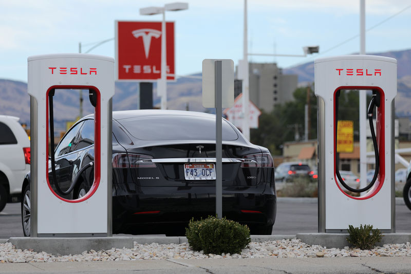 © Reuters. A Tesla charging station is seen in Salt Lake City