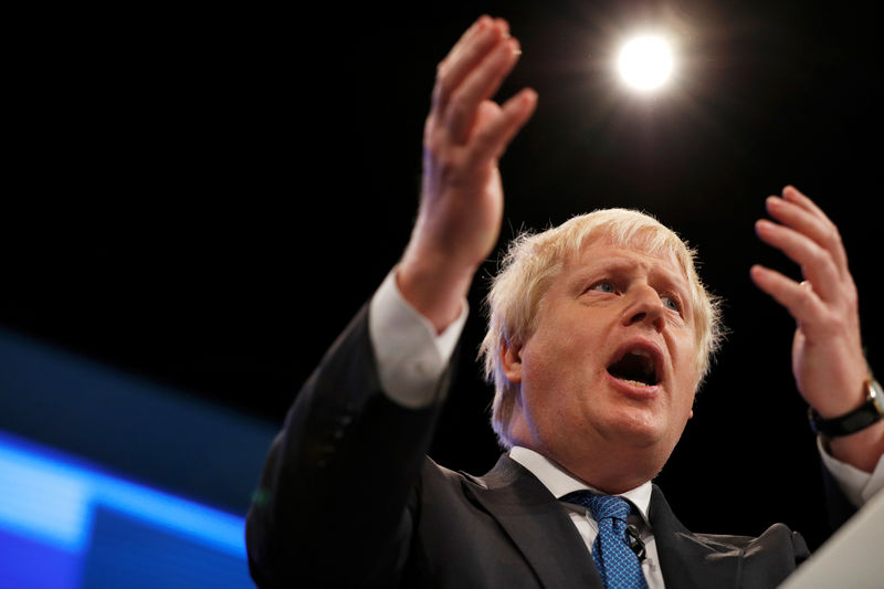 © Reuters. Britain's Foreign Secretary Boris Johnson addresses the Conservative Party conference in Manchester