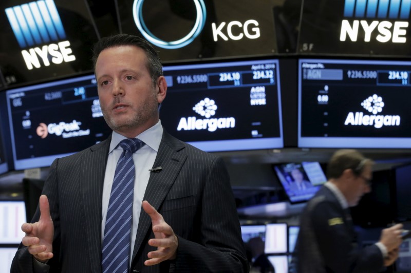 © Reuters. Saunders gives an interview on the floor of the NYSE