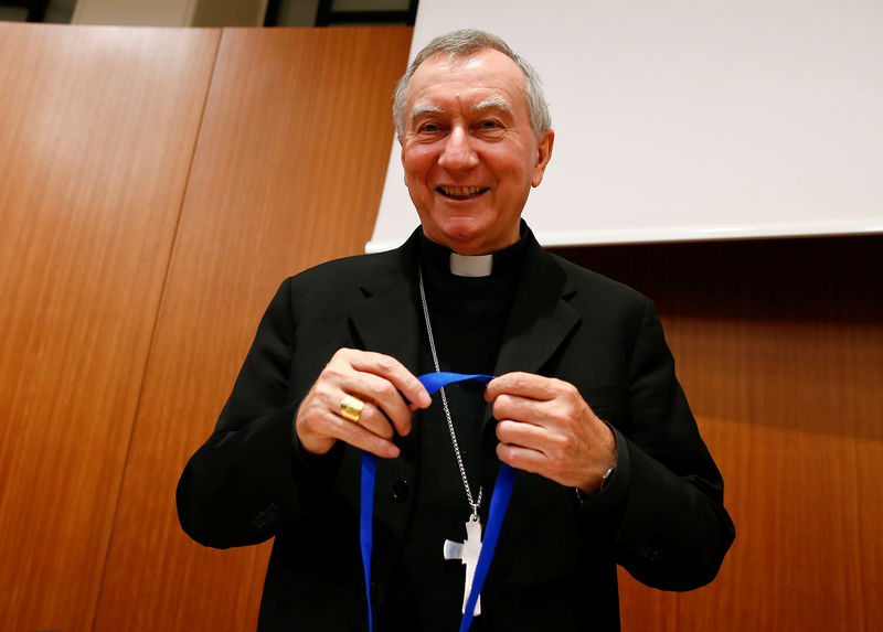 © Reuters. Vatican Secretary of State Cardinal Pietro Parolin arrives to attend the World Congress "Child Dignity in the Digital World" at the Pontifical Gregorian University in Rome