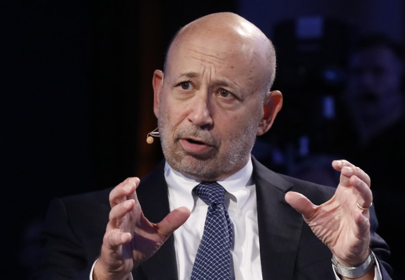 © Reuters. FILE PHOTO - Goldman Sachs Chairman and CEO Blankfein speaks at the Bloomberg Global Business Forum in New York