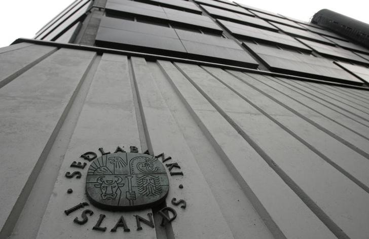 © Reuters. Iceland's Central Bank logo on the wall of the bank's main building in Reykjavik