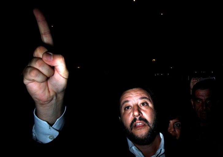 © Reuters. Alitalia, Salvini: serve compagnia bandiera, no a svendite a stranieri