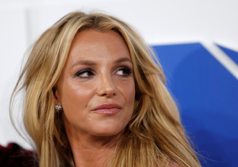 © Reuters. La estrella pop estadounidense Britney Spears en la entrega de los premios MTV en Nueva York