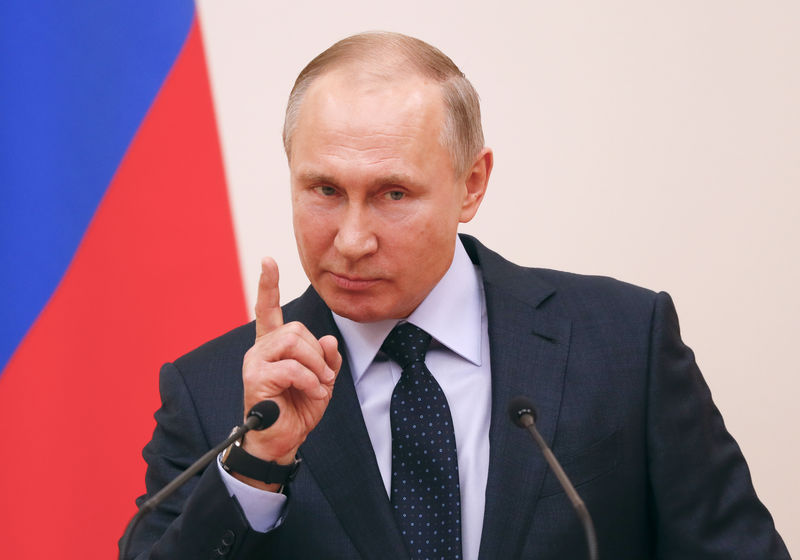 © Reuters. الكرملين: بوتين بحث في اتصال هاتفي مع العاهل السعودي الوضع في سوريا