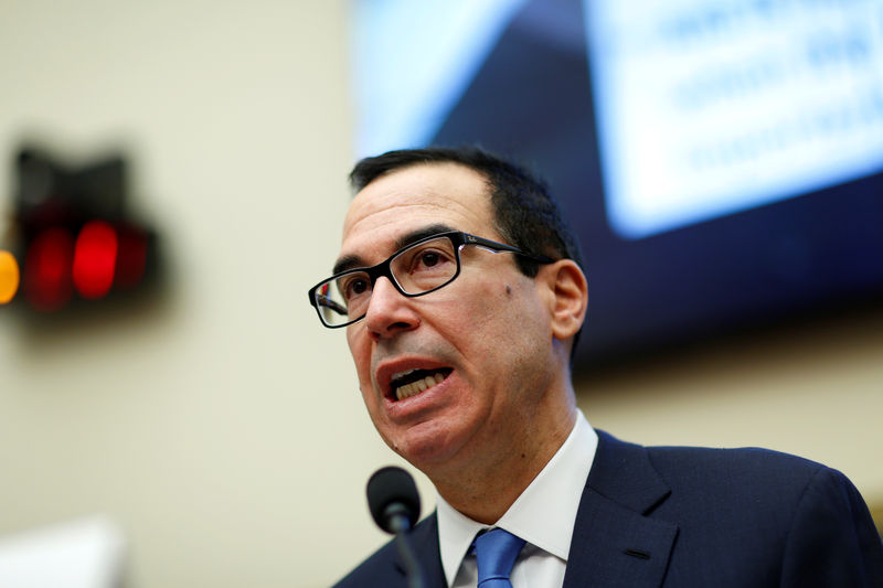 © Reuters. Treasury Secretary Mnuchin testifies to the House Financial Services Committee in Washington