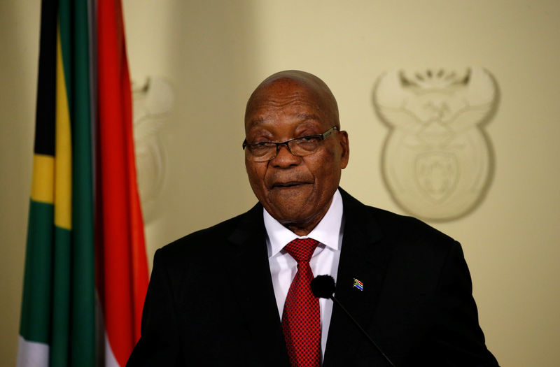 © Reuters. South Africa's President Jacob Zuma announces his resignation at the Union Buildings in Pretoria