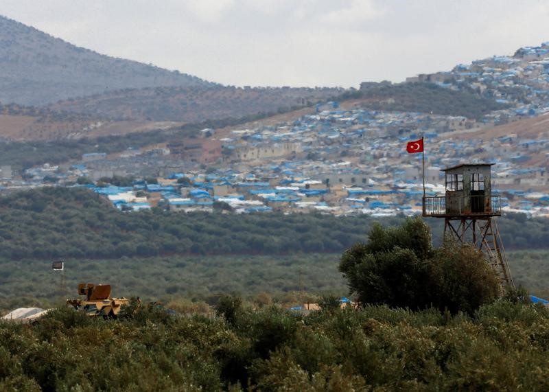 © Reuters. الجيش التركي يقول إنه أقام سادس موقع مراقبة في إدلب السورية