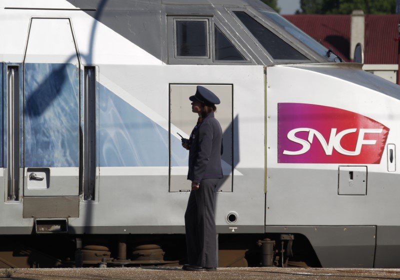 © Reuters. SNCF: CONSULTATION LA SEMAINE PROCHAINE AVANT UNE VASTE RÉFORME
