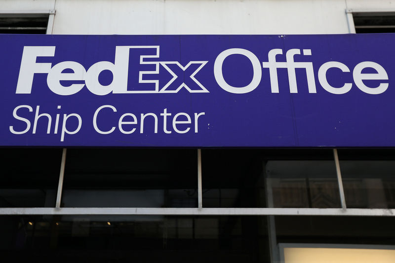 © Reuters. FILE PHOTO: A FedEx Office logo in Times Square in New York