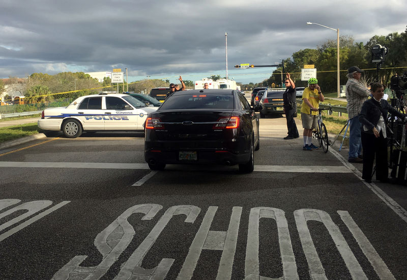 © Reuters. Acusado de tiroteo en escuela de Florida afronta 17 cargos de homicidio