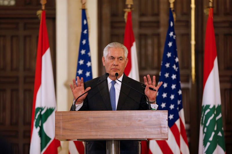 © Reuters. Tillerson durante entrevista em Beirute