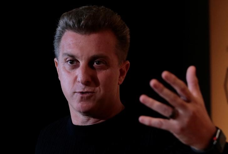 © Reuters. Luciano Huck durante evento da revista Veja em São Paulo