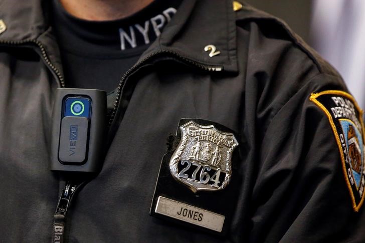 © Reuters. صحيفة: القبض على رجلين في مدينة نيويورك وبحوزتهما مواد لتصنيع قنابل