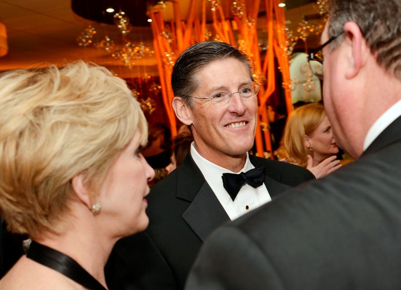 © Reuters. FILE PHOTO: Citigroup CEO Corbat chats with Thomson Reuters CEO Smith at the Thomson Reuters reception prior to the White House Correspondents' Association Gala in Washington