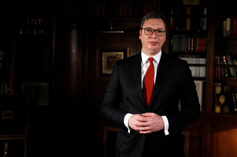 © Reuters. Serbian President Aleksandar Vucic poses during an interview with Reuters in Belgrade