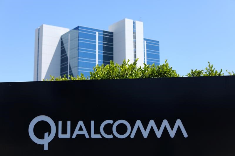 © Reuters. QUALCOMM SE DIT PRÊT À DISCUTER AVEC BROADCOM EN VUE D'UNE MEILLEURE OFFRE