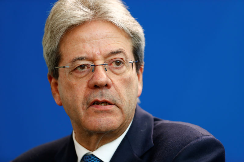 © Reuters. Gentiloni: larghe intese si discuteranno dopo elezioni