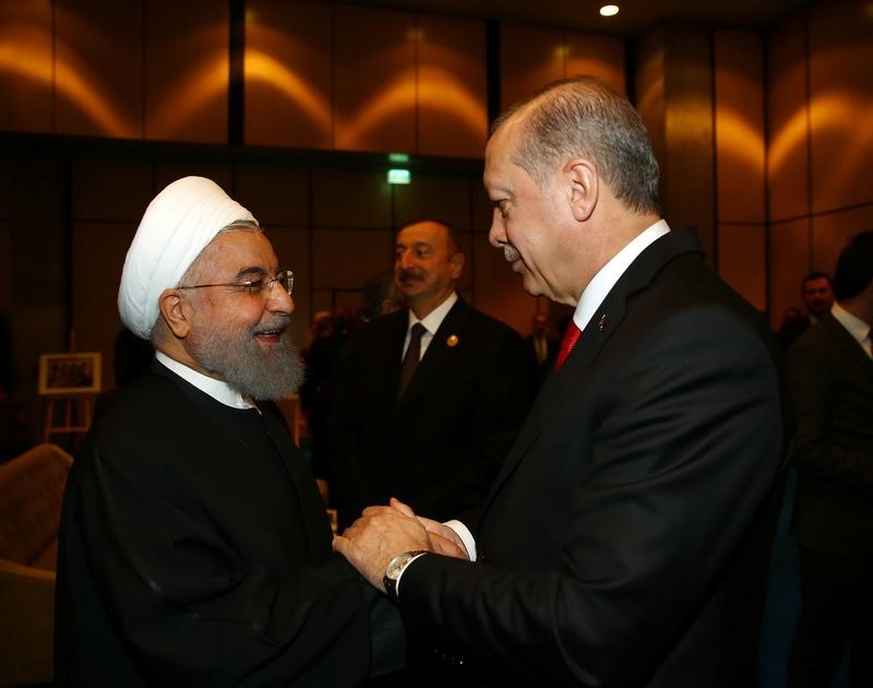 © Reuters. مصدر تركي: إردوغان يبحث مع روحاني التطورات في سوريا