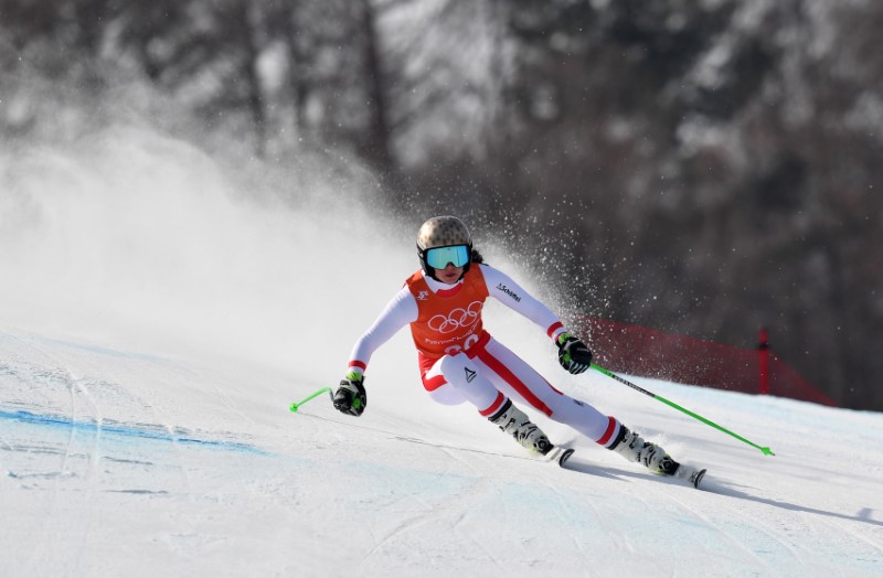 © Reuters. Olympics: Alpine Skiing-Ladies' Downhill Training