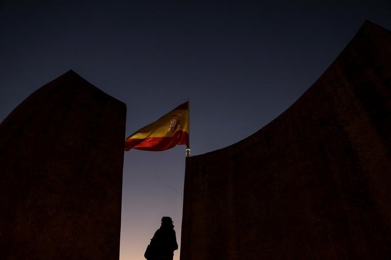 © Reuters. España coloca un bono sindicado a 30 años con récord de demanda