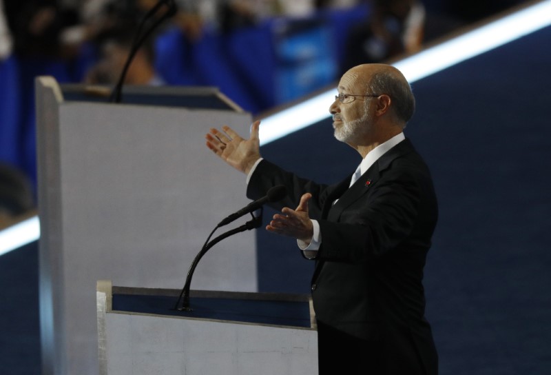 © Reuters. Pennsylvania Governor Tom Wolf addresses the Democratic National Convention in Philadelphia